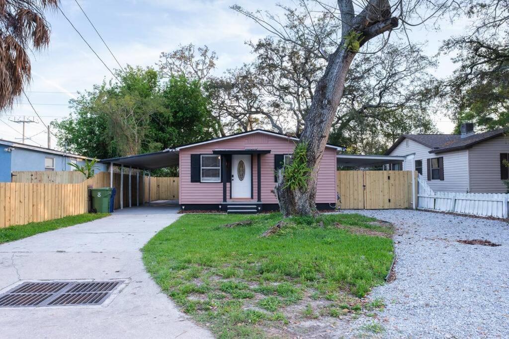 Вілла House Near Tampa Zoo And Busch Gardens, Free High Speed Wifi Екстер'єр фото